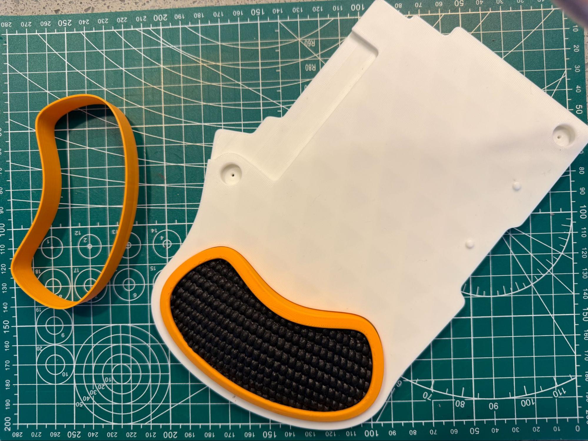 Finished wrist rest snapped into the base next to the Voyager footprint
